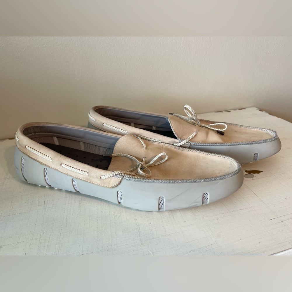 Swim Loafers in Pre-Owned condition.